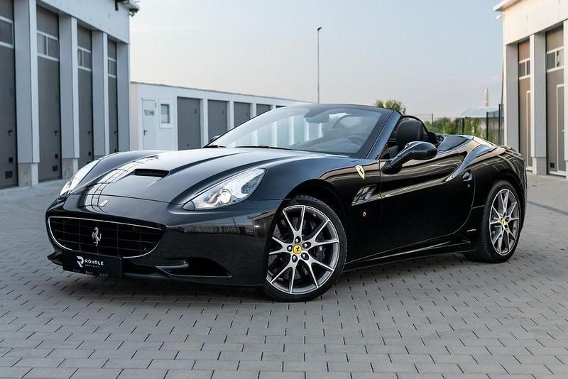 Schwarz Gebraucht 2013 Ferrari California Cabrio | 134.990 € (Fairer Preis) - Bild 1/3