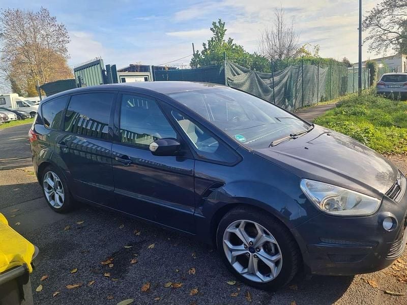 Gebraucht Ford S-MAX Titanium 140 PS (102 kW) 2011 Van / Kleinbus