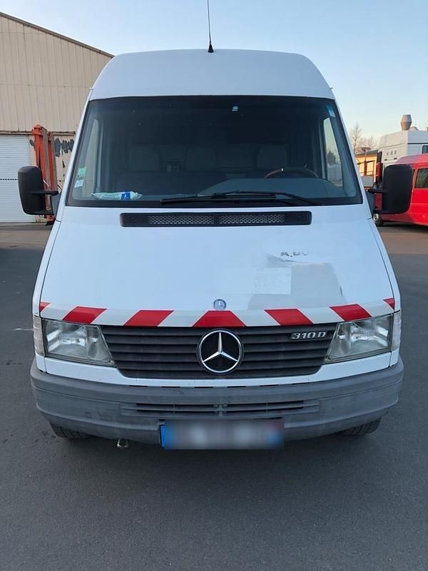 Gebraucht Mercedes Sprinter 100 PS (73 kW) 1999 Van