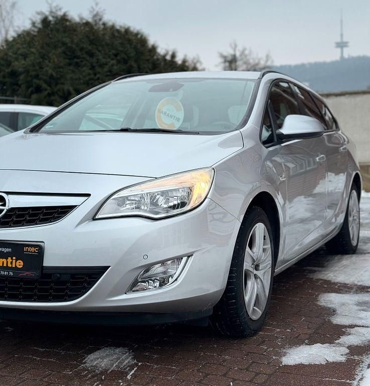 Gebraucht Opel Astra S 140 PS (102 kW) 2011 Grau Limousine