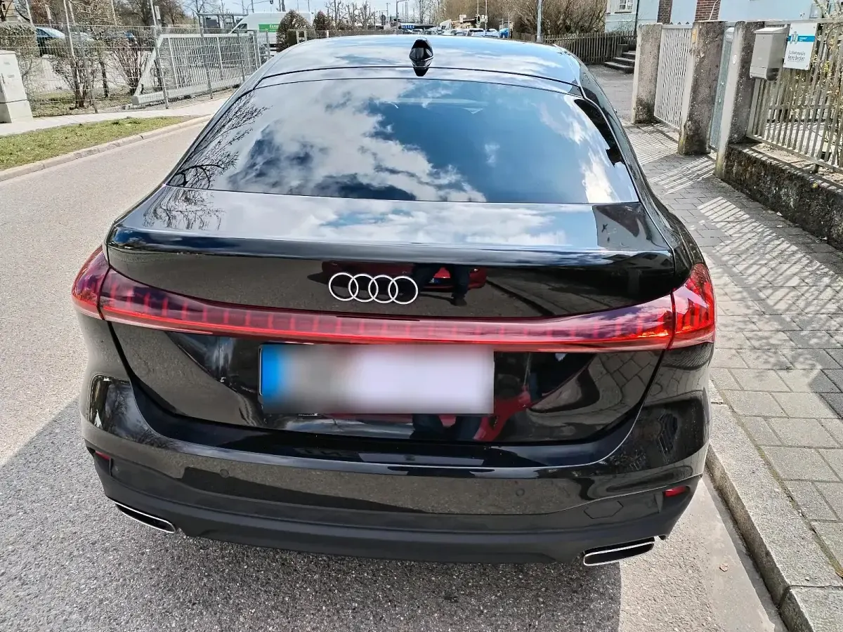 Gebraucht Audi A5 Basis 150 PS (110 kW) 2025 Schwarz Limousine