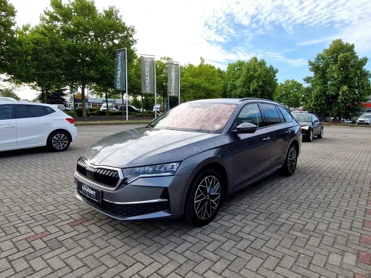 Gebraucht Skoda Octavia Tour 150 PS (110 kW) 2025 Kombi