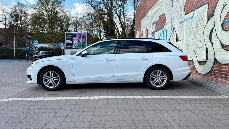 Gebraucht Audi A4 163 PS (119 kW) 2023 Weiß Kombi