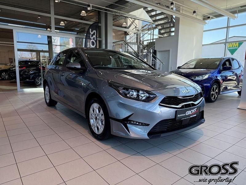 Gebraucht Kia Ceed 140 PS (102 kW) 2025 Silber Kleinwagen