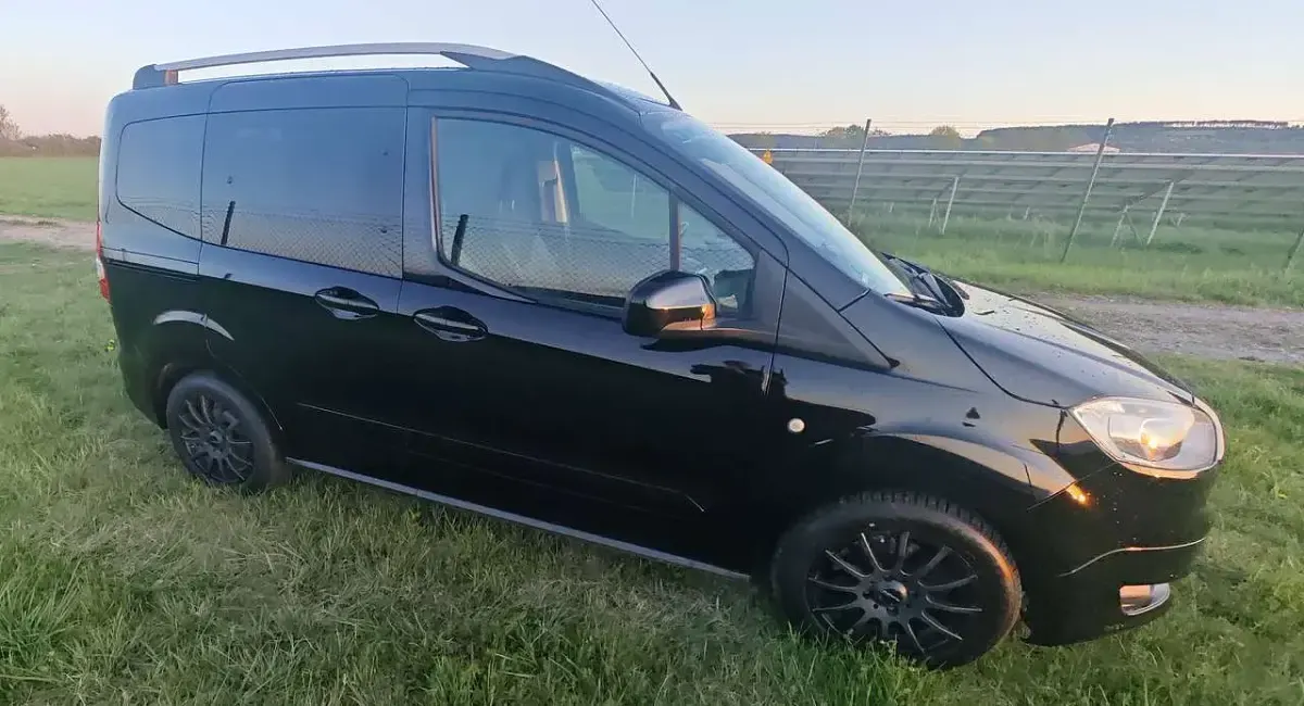 Occasion Ford Tourneo 101 ch (74 kW) 2018 Noir Break