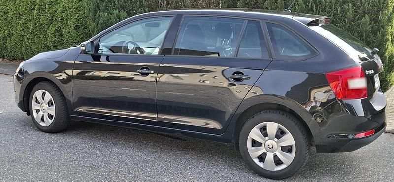 Gebraucht Skoda Rapid 90 PS (66 kW) 2017 Schwarz Kleinwagen