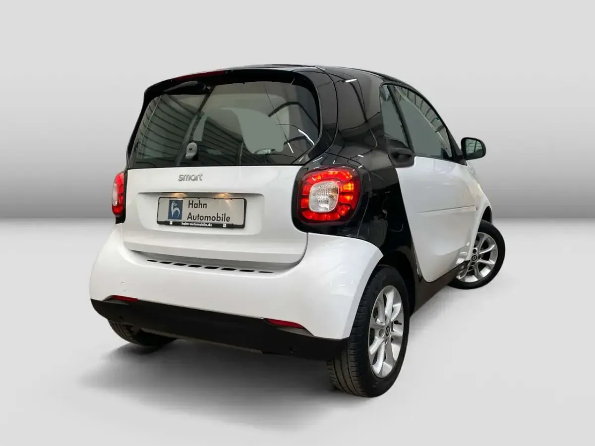 Gebraucht Smart ForTwo Coupé Passion 90 PS (66 kW) 2017 Schwarz Coupé