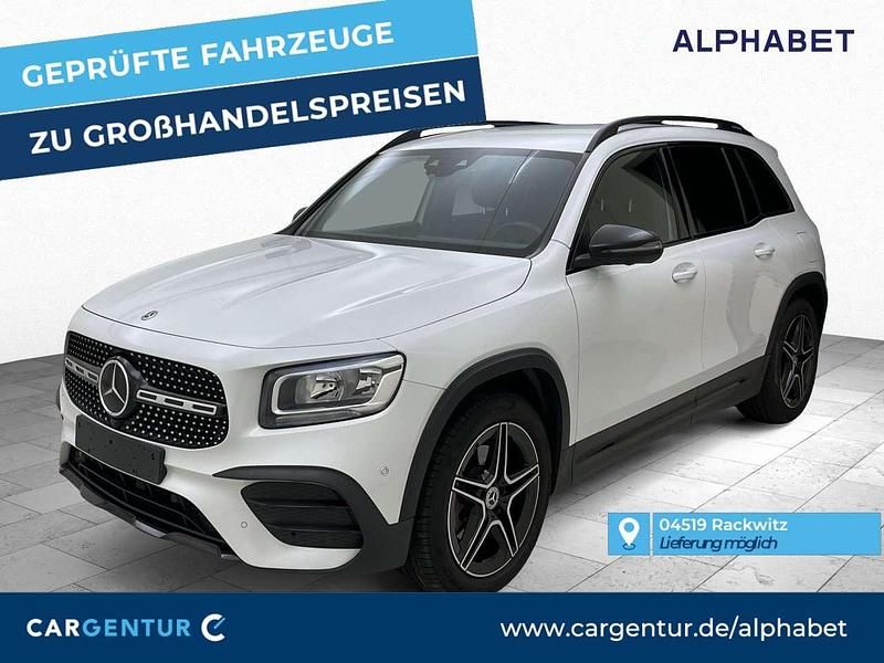 Digitalweiss metallic Gebraucht 2022 Mercedes GLB200 AMG line SUV | 29.507 € (Etwas zu teuer) - Bild 1/2