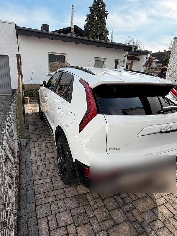 Gebraucht Kia Niro Vision 129 PS (94 kW) 2025 Weiß SUV