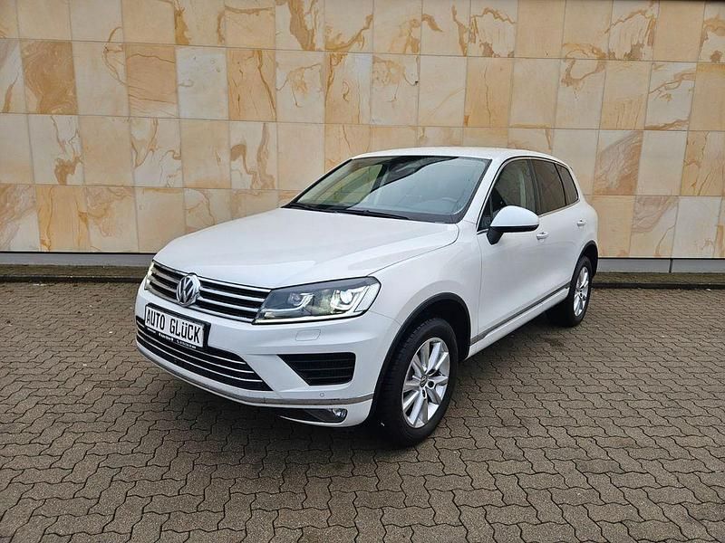 Gebraucht VW Touareg 262 PS (192 kW) 2016 Weiß SUV