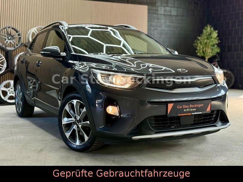 Grau Gebraucht 2018 Kia Stonic Platinum Edition SUV | 12.690 € (Fairer Preis) - Bild 1/4