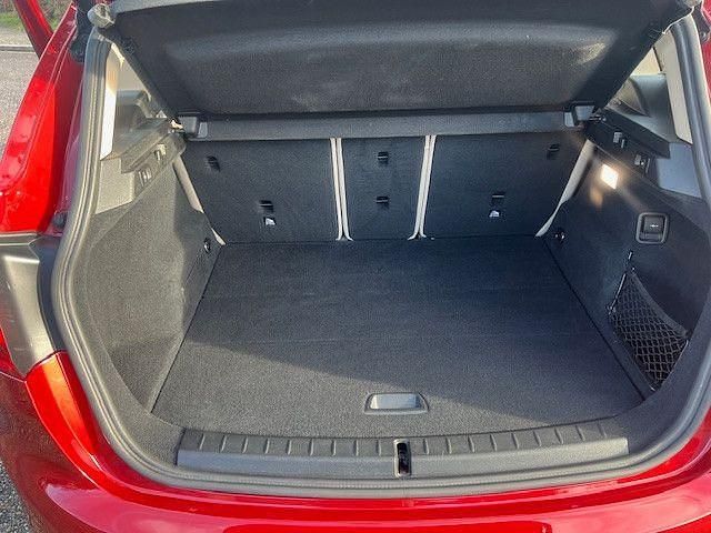 Gebraucht BMW 220 Luxury Line 192 PS (141 kW) 2019 Flamencorot brillanteffekt met Kombi