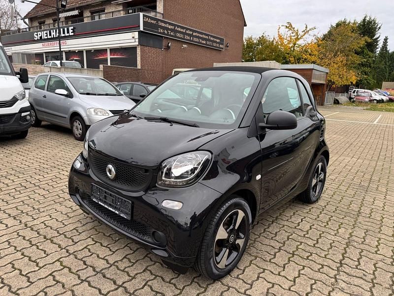 Schwarz Gebraucht 2019 Smart ForTwo Coupé Basis Coupé | 8.900 € (Fairer Preis) - Bild 1/4