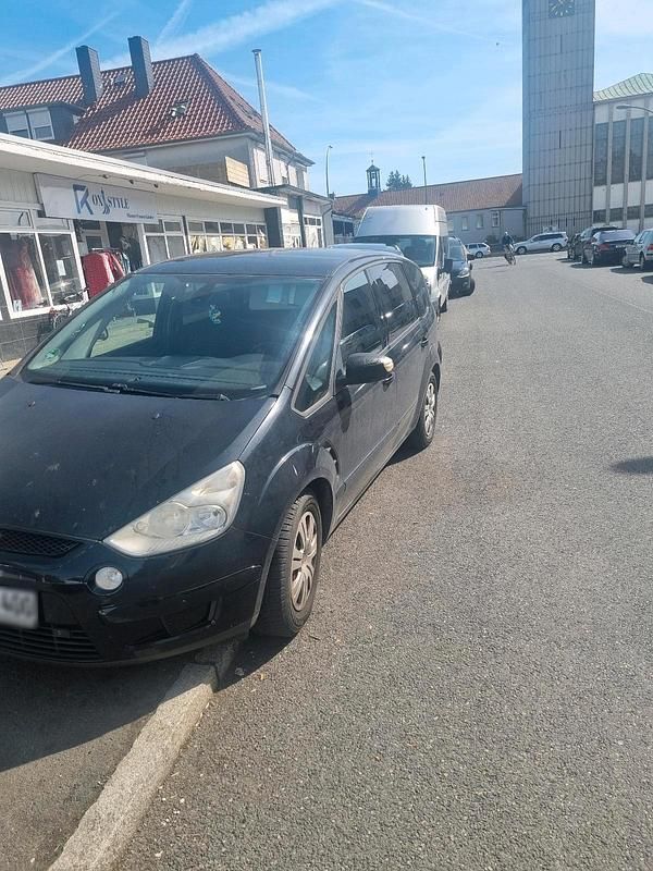 Usata Ford C-MAX 140 CV (102 kW) 2009 Nero Monovolume