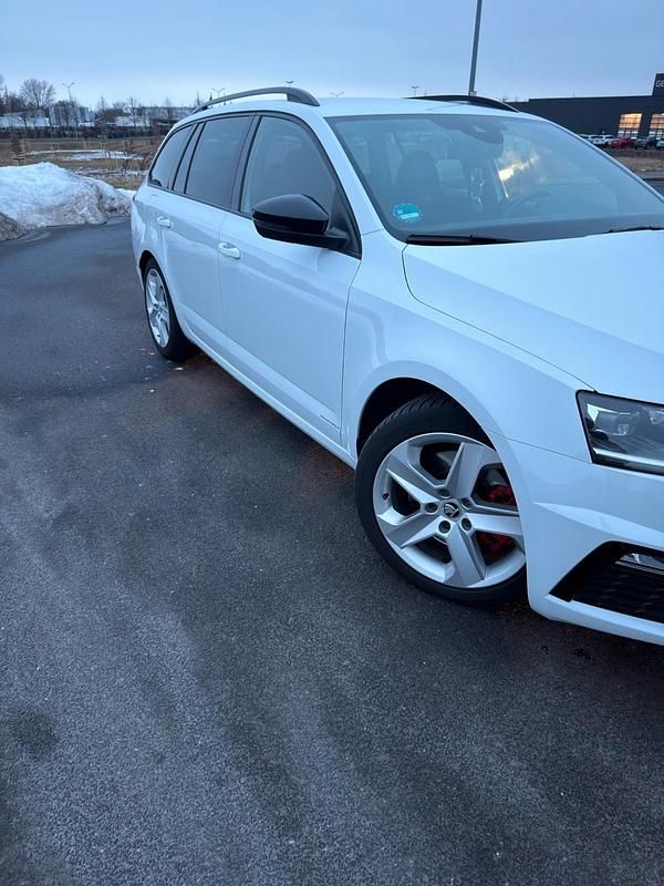 Gebraucht Skoda Octavia RS 184 PS (135 kW) 2020 Weiß Kombi