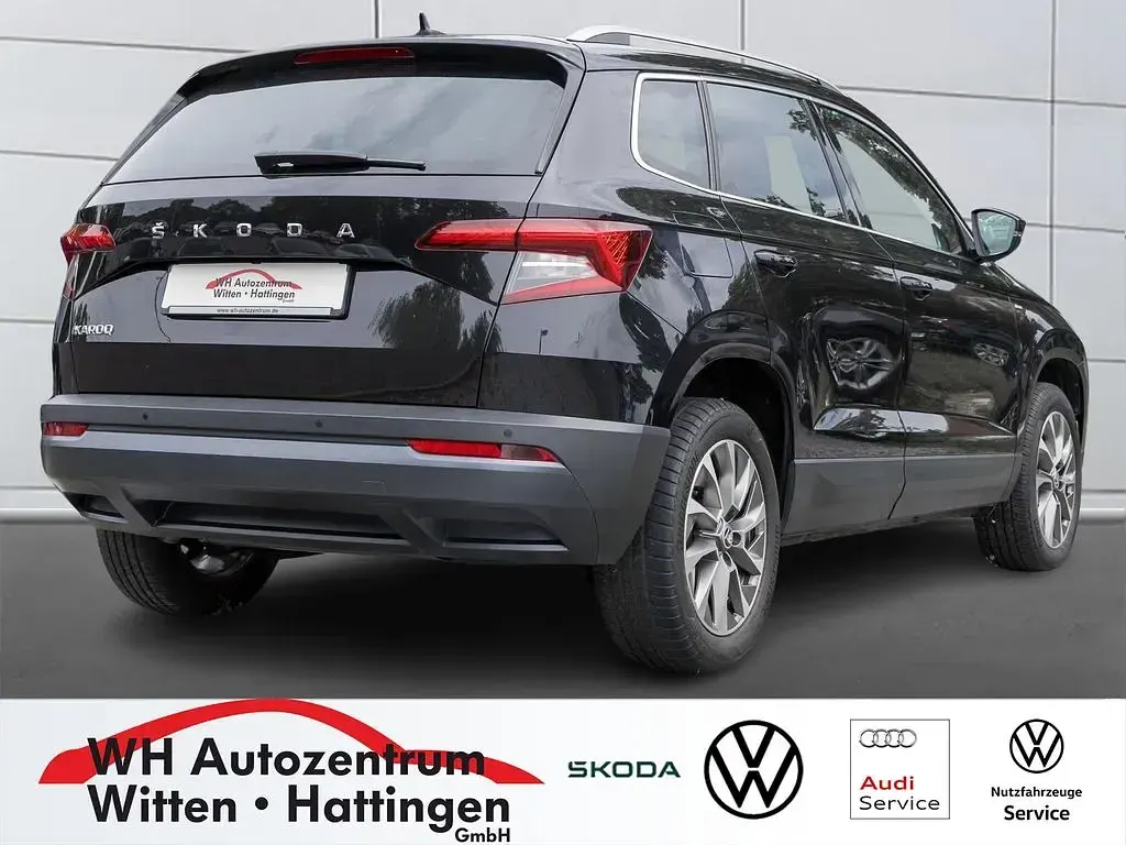Gebraucht Skoda Karoq Clever 150 PS (110 kW) 2021 Schwarzmagic perleffekt SUV