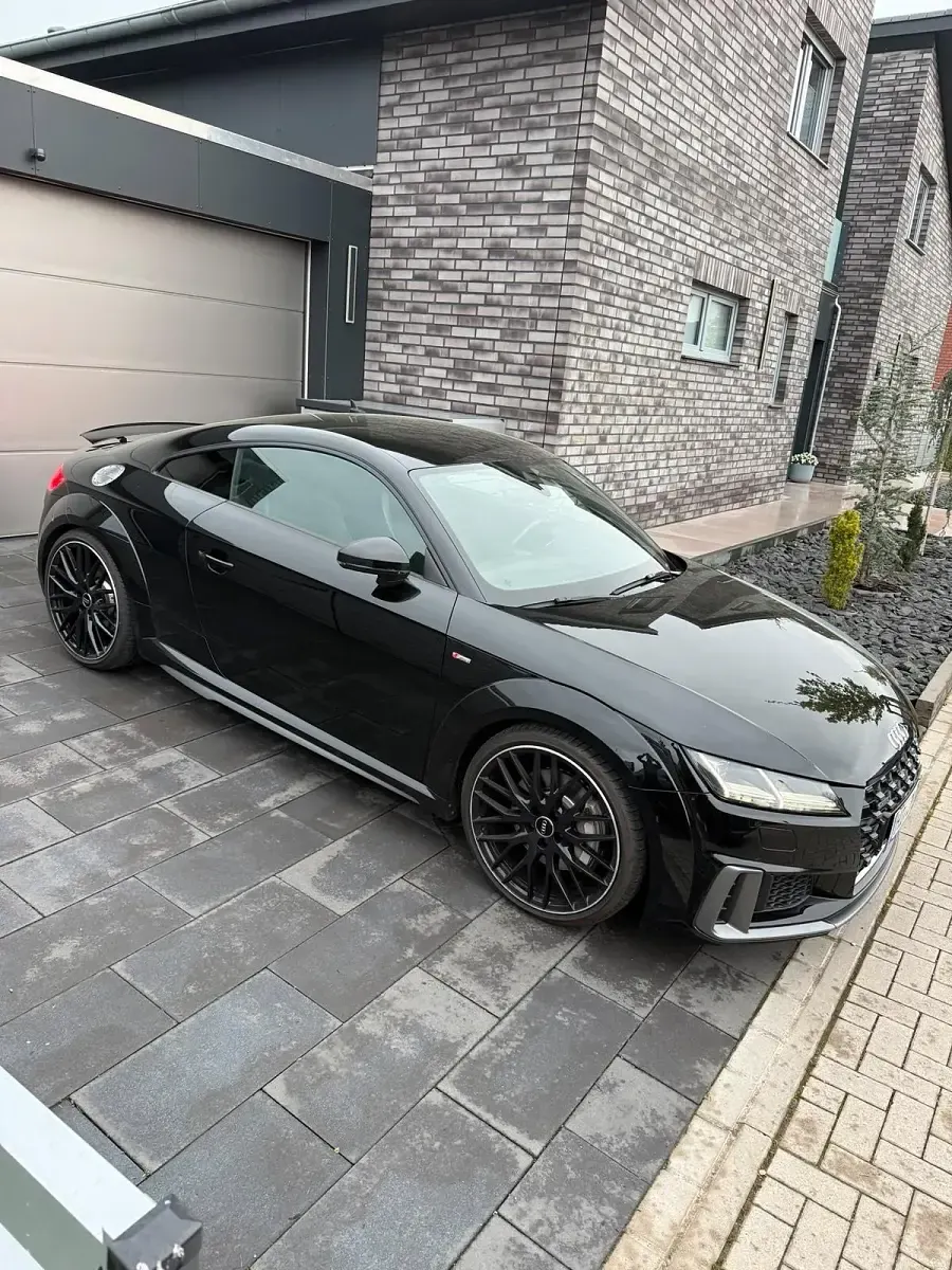 Używany Audi TT S-Line 280 KM (205 kW) 2019 Czarny Coupe