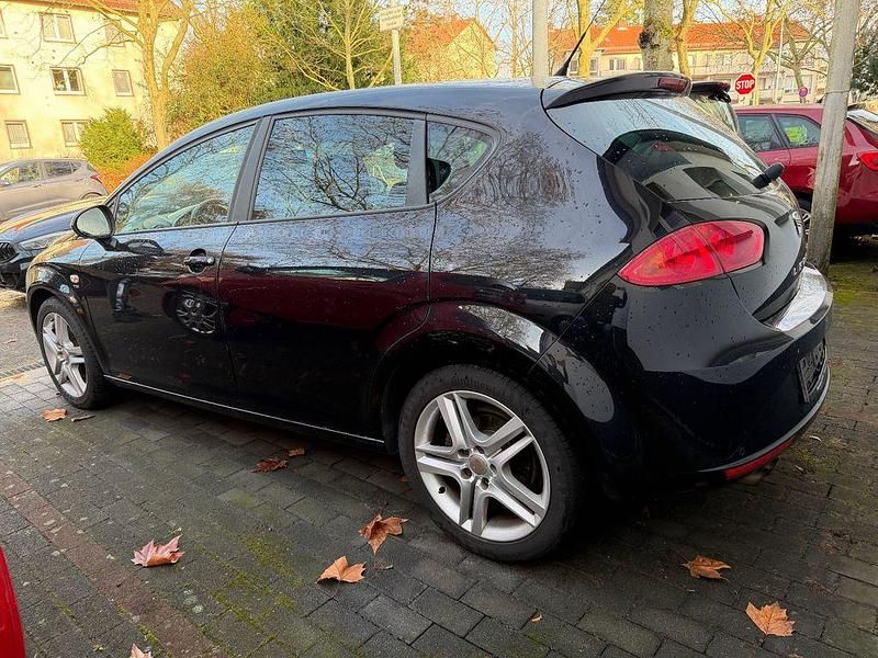 Gebraucht Seat Leon Stylance 125 PS (91 kW) 2010 Schwarz Limousine