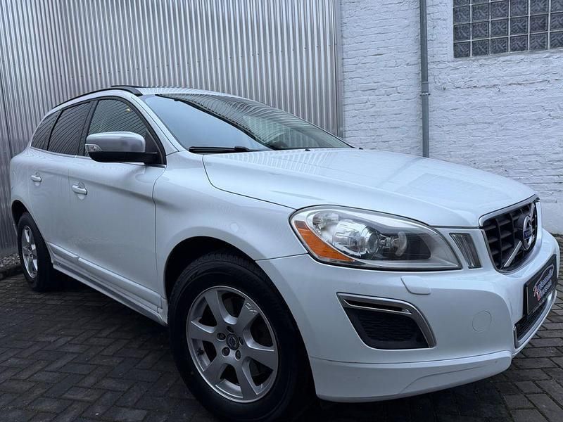 Gebraucht Volvo XC60 R-Design 215 PS (158 kW) 2011 Weiß SUV