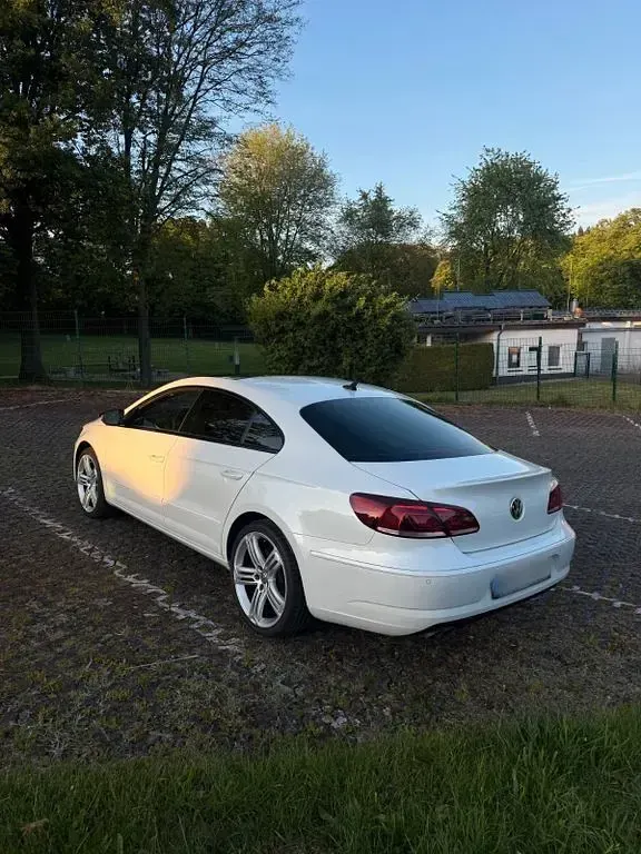 Gebraucht VW Passat 140 PS (102 kW) 2015 Weiß Limousine
