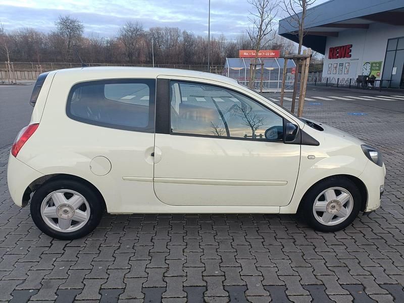 Gebraucht Renault Twingo 75 PS (55 kW) 2014 Andere farben Kleinwagen