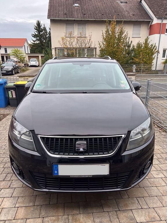 Schwarz Gebraucht 2013 Seat Alhambra Van / Kleinbus | 11.500 € (Fairer Preis) - Bild 1/4