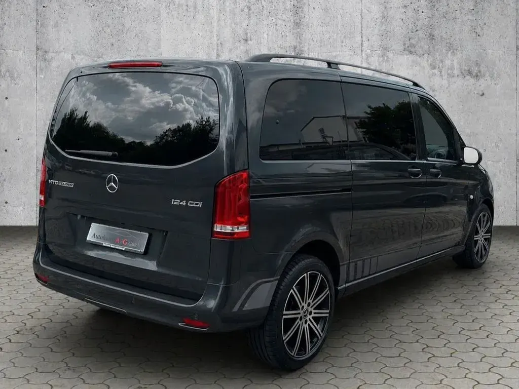 Gebraucht Mercedes Vito Sportline 237 PS (174 kW) 2021 Grau Van