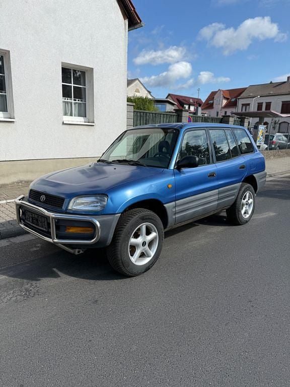 Blau Gebraucht 1997 Toyota RAV4 SUV | 2.900 € (Guter Preis) - Bild 1/4