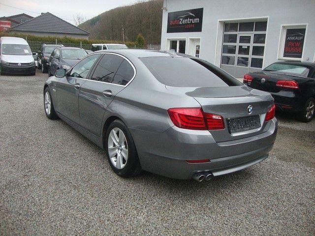 Gebraucht BMW 530 245 PS (180 kW) 2010 Grau Limousine