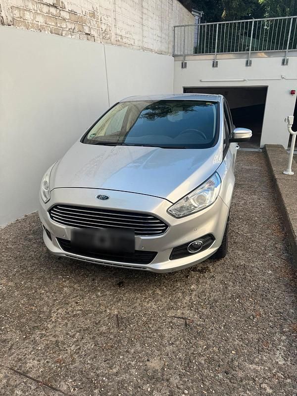 Gebraucht Ford S-MAX S 150 PS (110 kW) 2016 Silber Van / Kleinbus