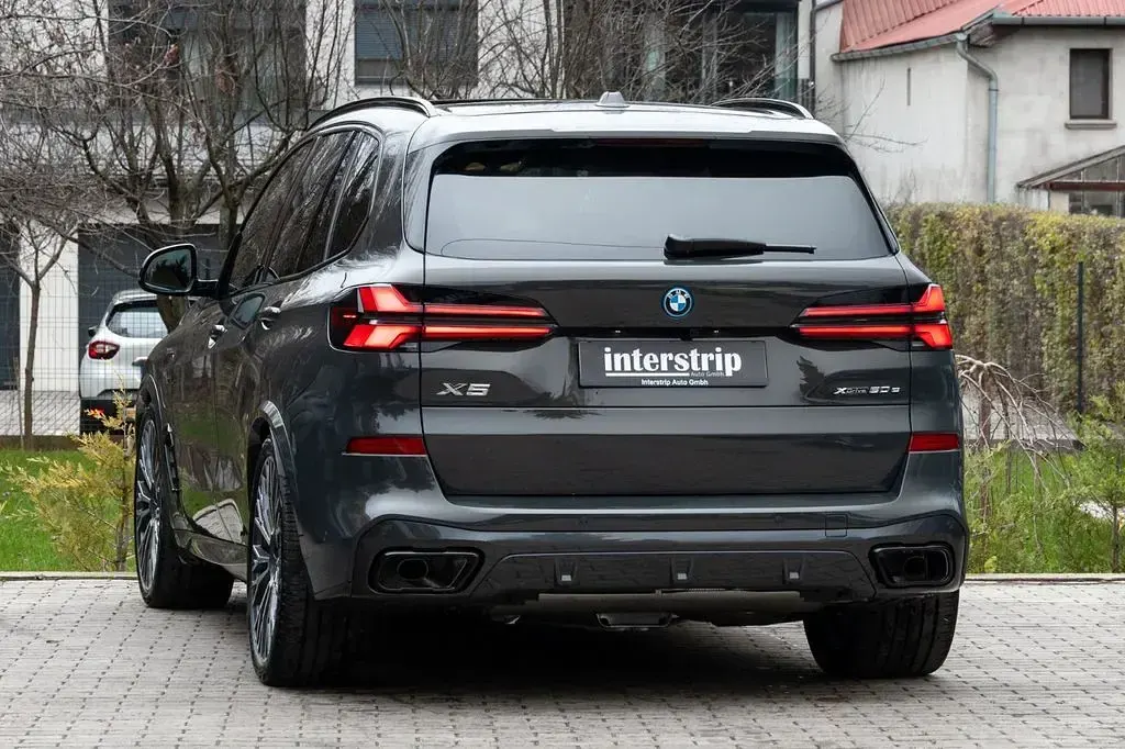 Gebraucht BMW X5 M Sport 489 PS (359 kW) 2025 Grau SUV