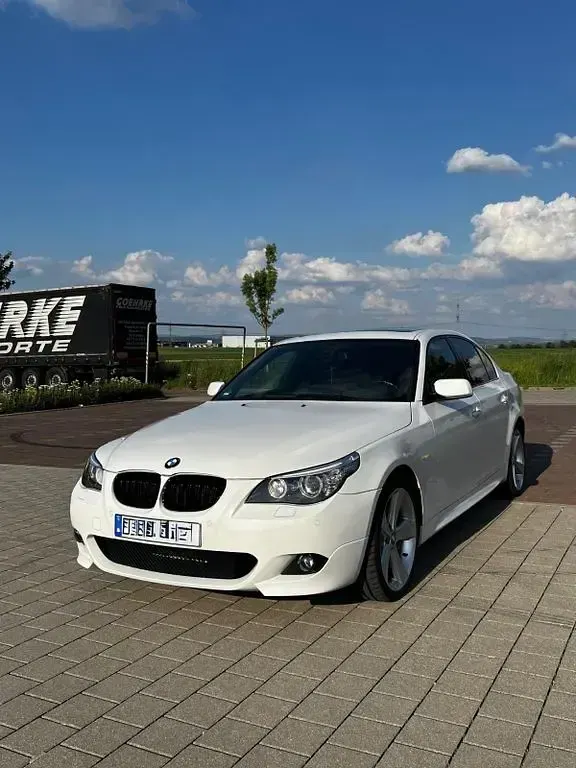Gebraucht BMW 525 M Sport 218 PS (160 kW) 2009 Weiß Limousine