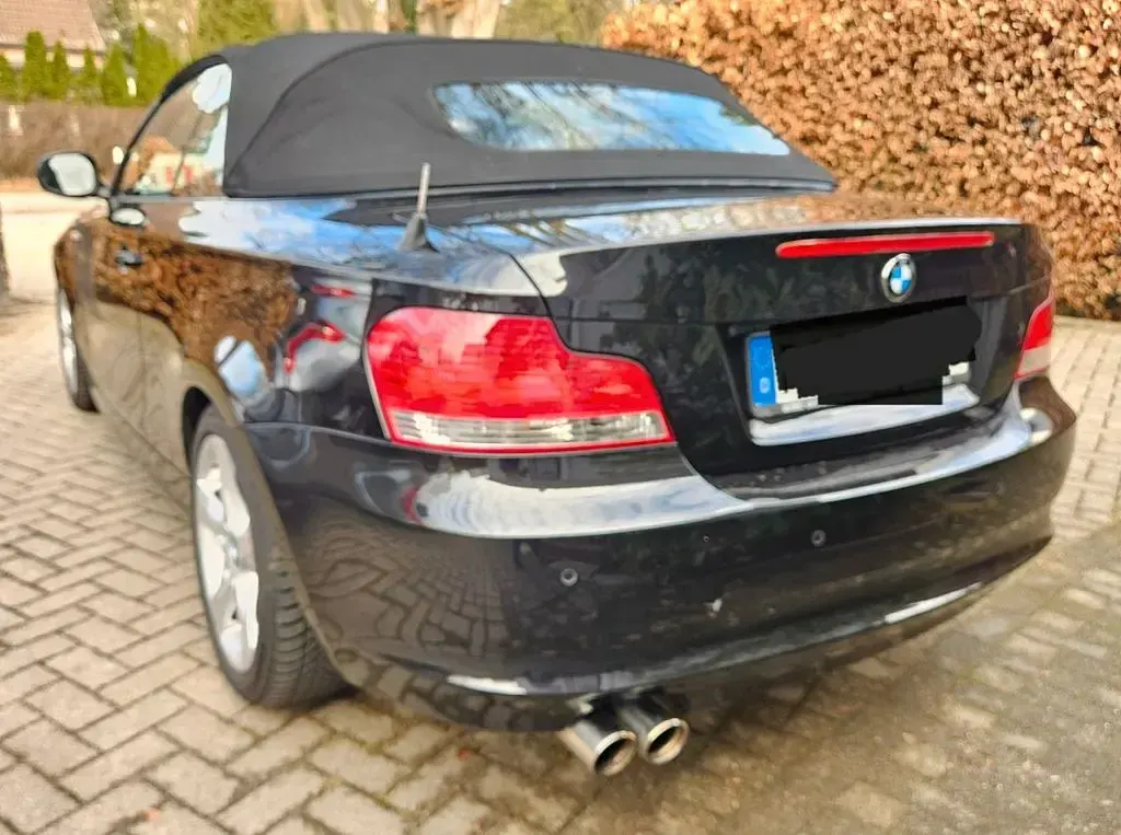 Gebraucht BMW 118 Cabriolet 143 PS (105 kW) 2010 Schwarz Cabrio