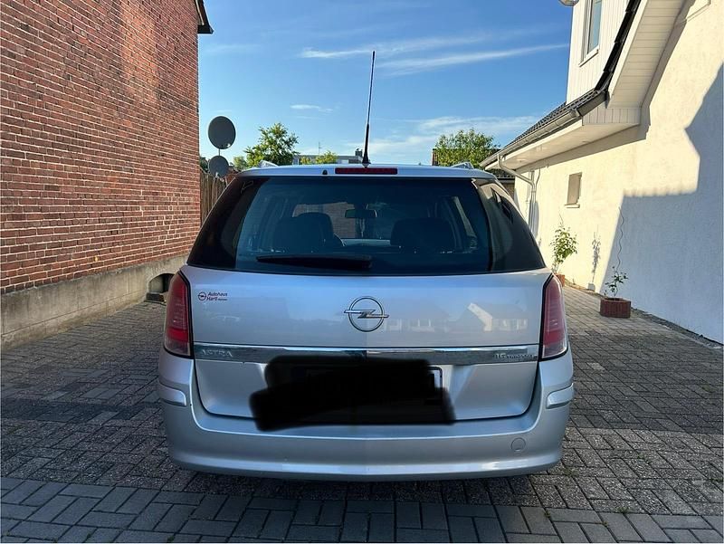 Gebraucht Opel Astra 105 PS (77 kW) 2005 Silber Kombi