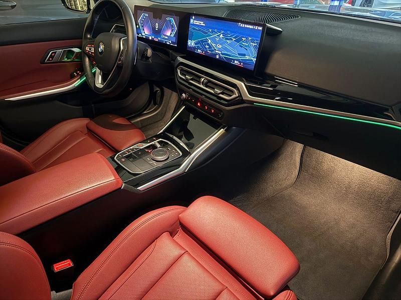 Weiß Gebraucht 2022 BMW 320 Sport Line Kombi | 27.980 € (Fairer Preis) - Bild 1/4