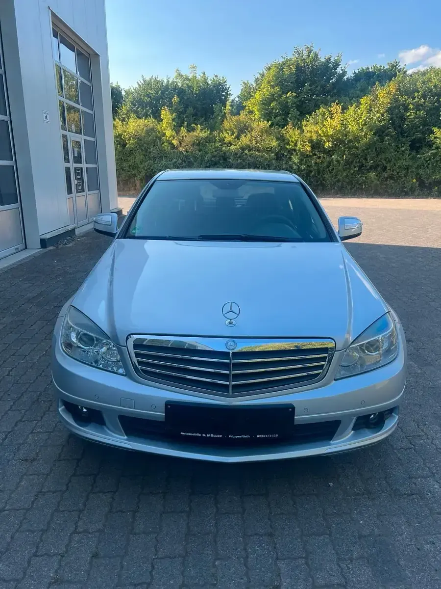 Gebraucht Mercedes C180 156 PS (114 kW) 2007 Silber Limousine
