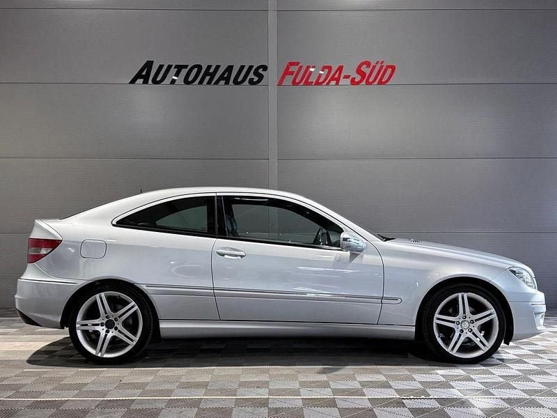 Gebraucht Mercedes CLC230 204 PS (150 kW) 2009 Silber Kleinwagen