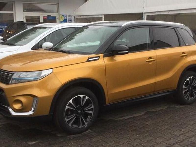 Gebraucht Suzuki Vitara 129 PS (94 kW) 2022 Andere SUV