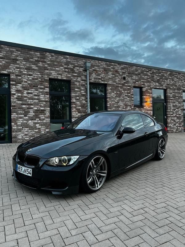 Schwarz Gebraucht 2008 BMW 335 M Sport Coupé | 18.499 € - Bild 1/4