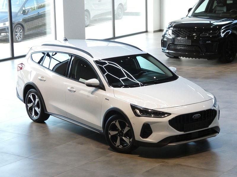 Weiß Gebraucht 2022 Ford Focus Active Kombi | 13.450 € (Guter Preis) - Bild 1/4