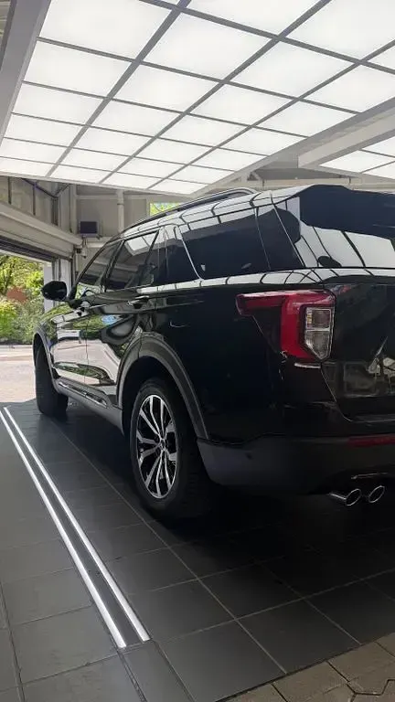 Używany Ford Explorer ST-Line 457 KM (336 kW) 2021 Czarny SUV