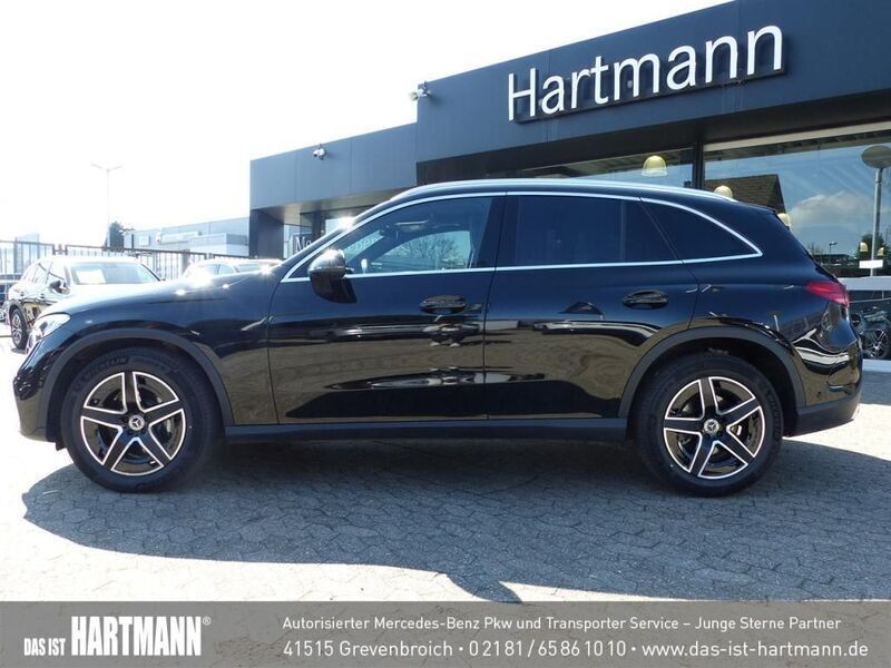 Gebraucht Mercedes GLC220 Advanced Plus 197 PS (144 kW) 2023 Obsidianschwarz metallic SUV