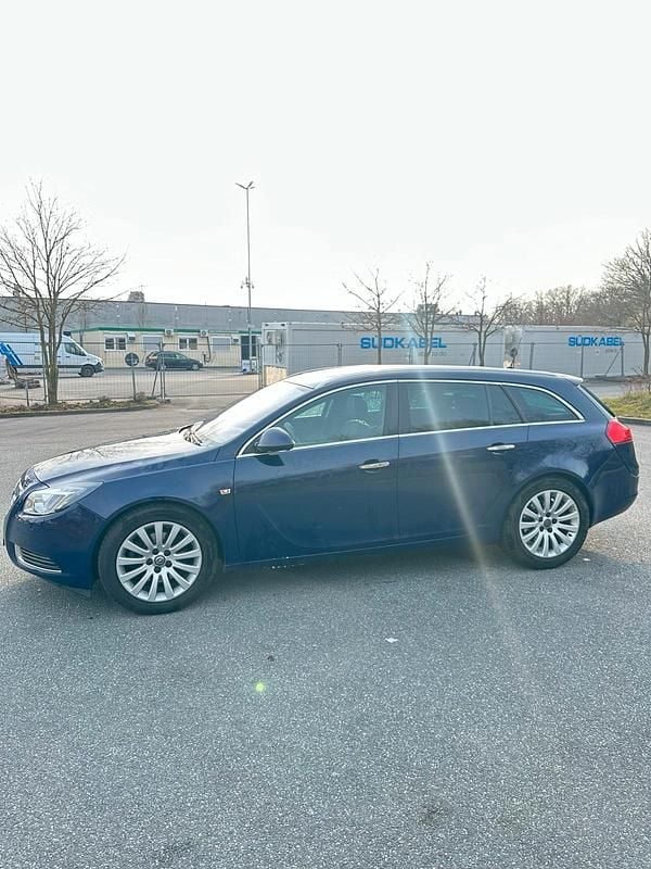 Gebraucht Opel Insignia 150 PS (110 kW) 2011 Blau Kombi