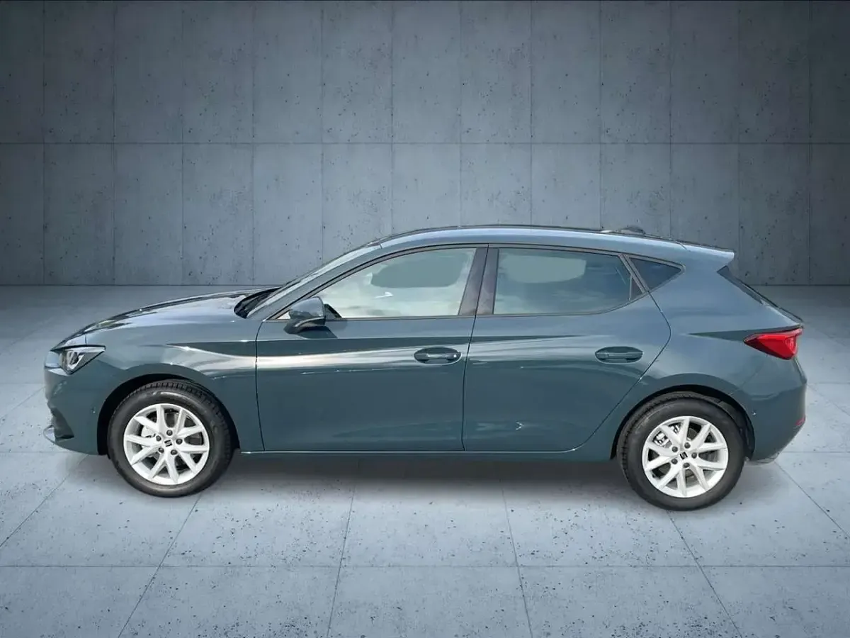 Occasion Seat Leon 150 ch (110 kW) 2026 Bleue Berline