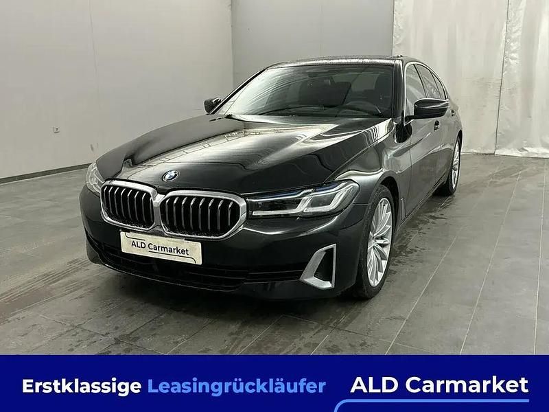 Saphirschwarz > null Gebraucht 2022 BMW 540 Luxury Line Limousine | 40.980 € (Superpreis) - Bild 1/4