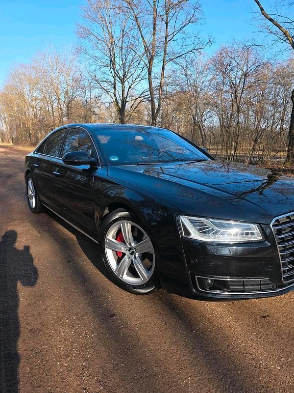 Second-hand Audi A8 Comfort 258 CP (189 kW) 2013 Negru Berlinǎ