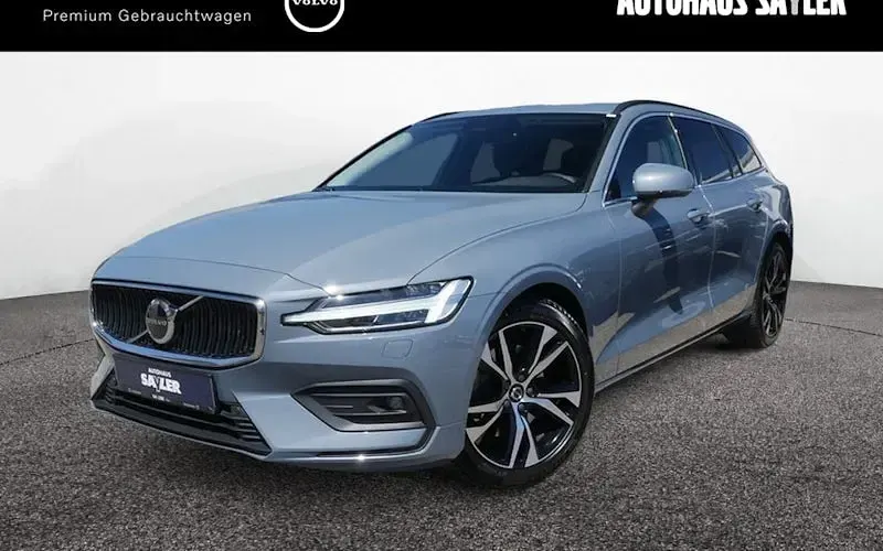 Gebraucht Volvo V60 Core 163 PS (119 kW) 2024 Grau / thunder grey (metallic) Kombi