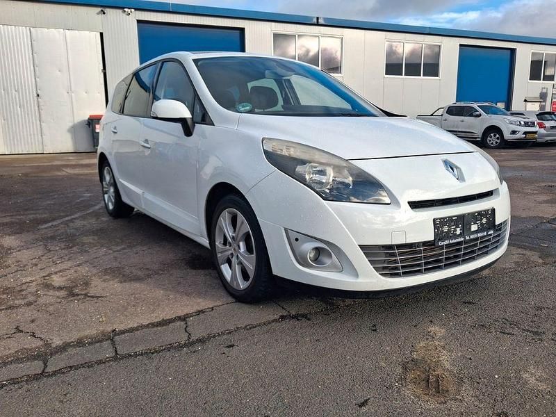 Gebraucht Renault Scénic III Dynamique 131 PS (96 kW) 2010 Weiß Van / Kleinbus