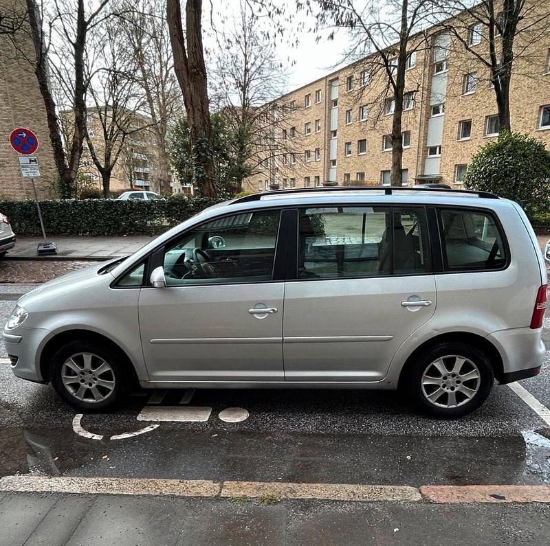 Gebraucht VW Touran 102 PS (75 kW) 2007 Silber Van / Kleinbus