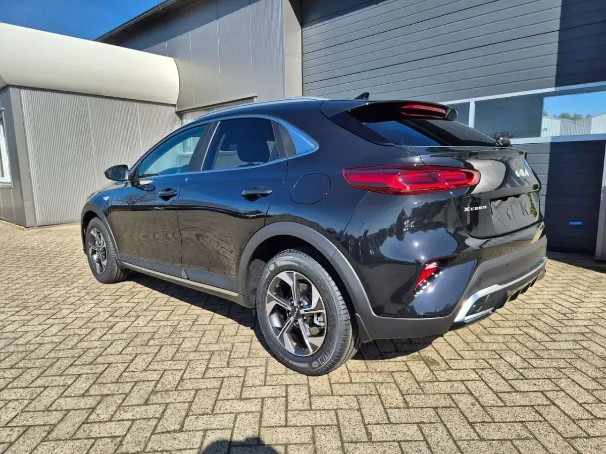 Neu Kia XCeed 150 PS (110 kW) 2026 Zilinaschwarz metallic SUV